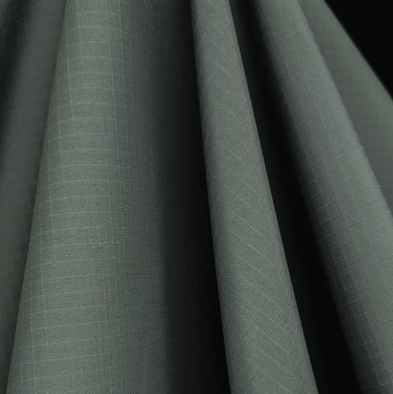 Tissu ripstop mat | Vert armoise | Fin de ligne de Canada Goose