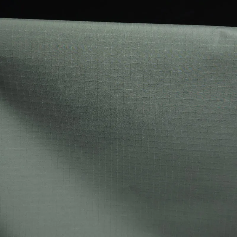 Tissu ripstop mat | Vert armoise | Fin de ligne de Canada Goose