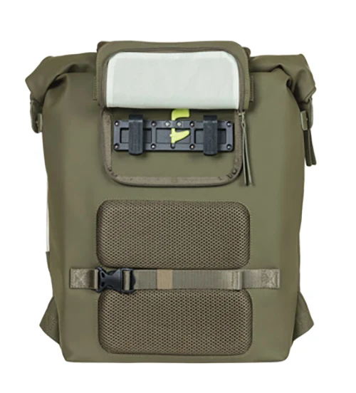 Basil SoHo 17L LED bicycle bag / backpack