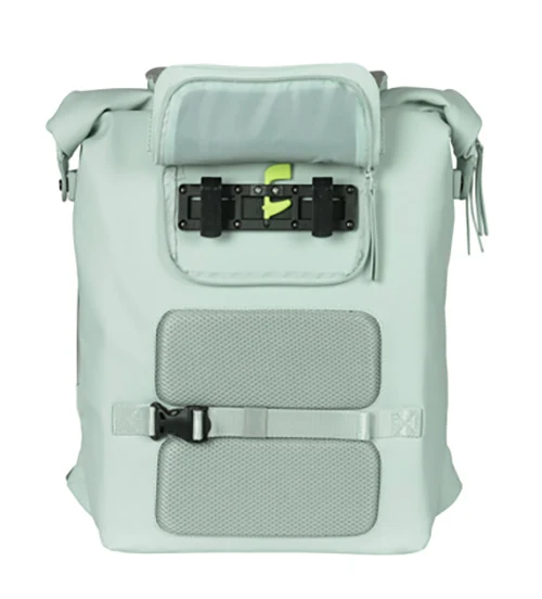 Basil SoHo 17L LED bicycle bag / backpack