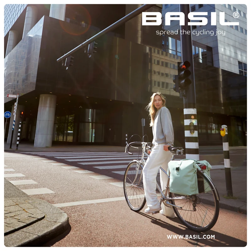 Basil SoHo LED double bike bag 41L