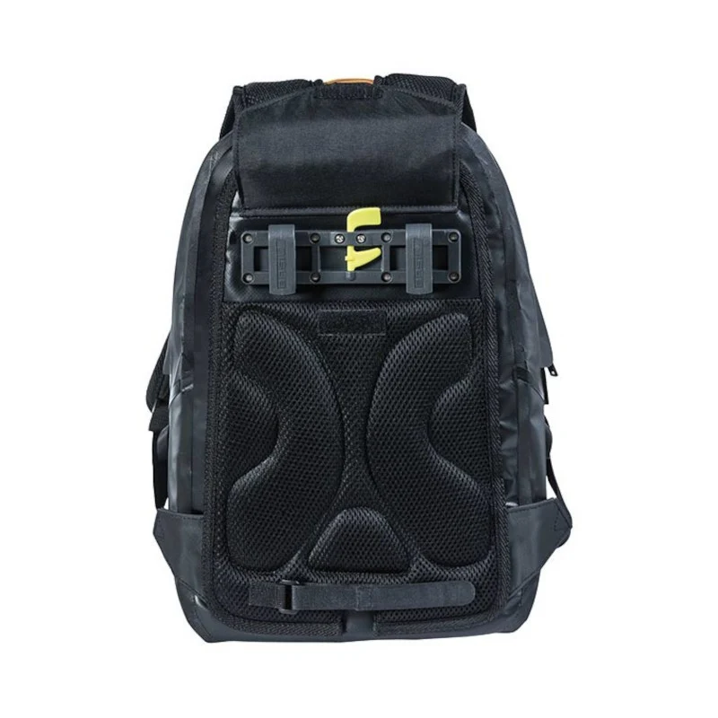 Basil Urban Dry 18L bicycle bag / backpack