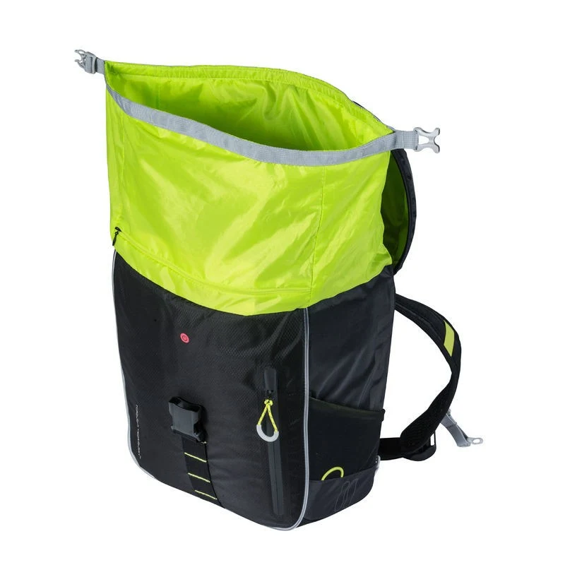Basil Miles 17L bicycle bag / backpack