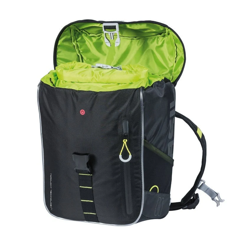Basil Miles 17L bicycle bag / backpack