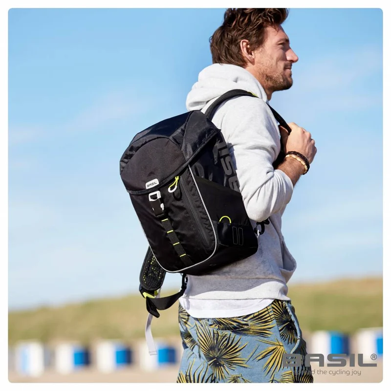 Basil Miles 17L bicycle bag / backpack