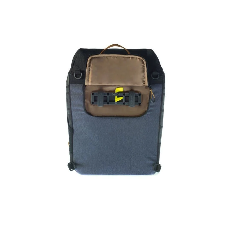 Basil Miles 17L bicycle bag / backpack
