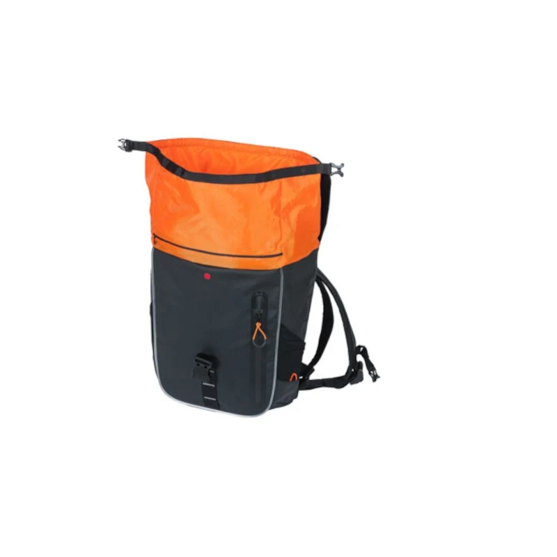 Basil Miles 17L bicycle bag / backpack