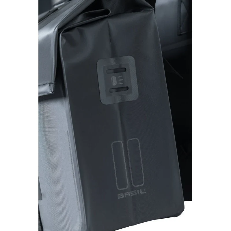 Basil Urban Dry 50L double bike bag
