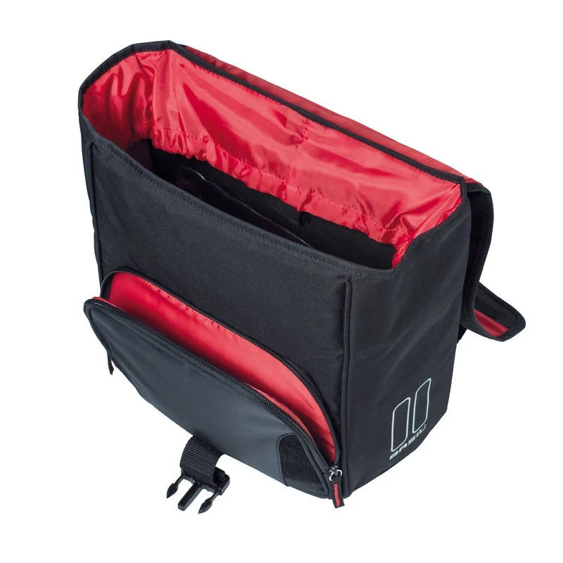 Basil Sport Design 18L bike bag + waterproof cover