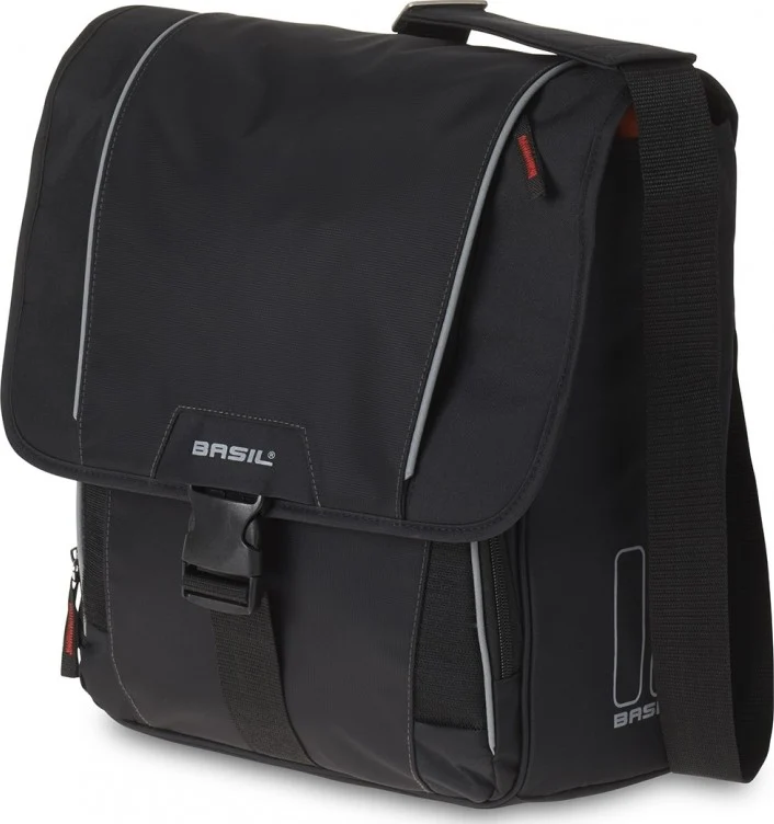 Basil Sport Design 18L bike bag + waterproof cover
