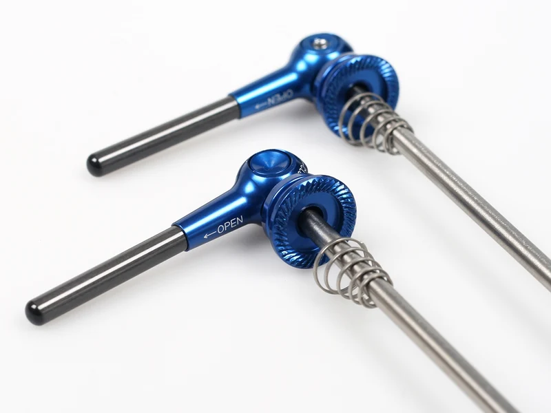 Via titanium quick coupler