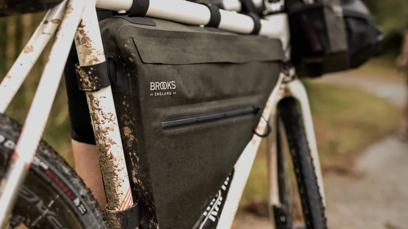 Brooks Scape Full Frame Bag