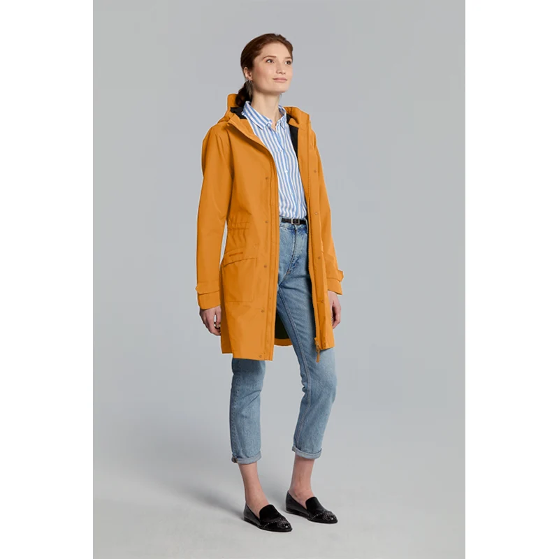 Basil Mosse women's rain parka