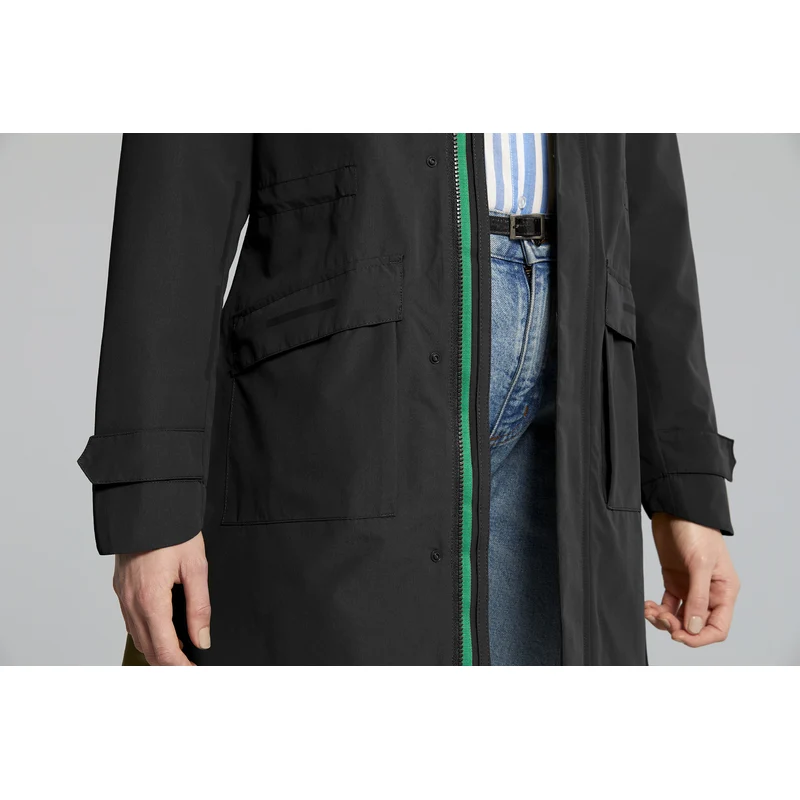 Basil Mosse women's rain parka