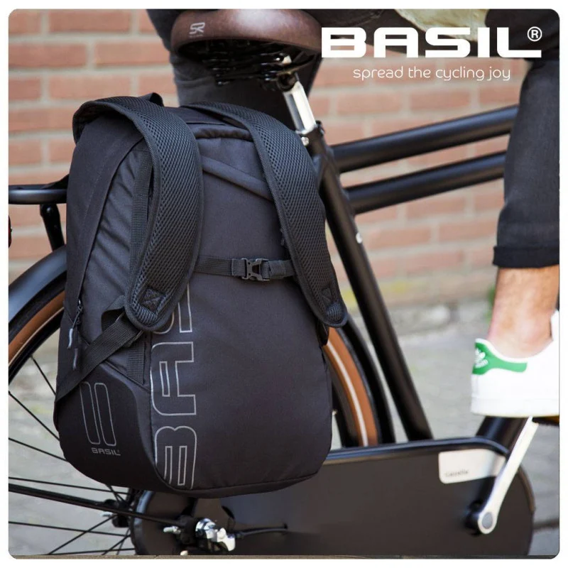 Basil Flex 17L bicycle bag / backpack