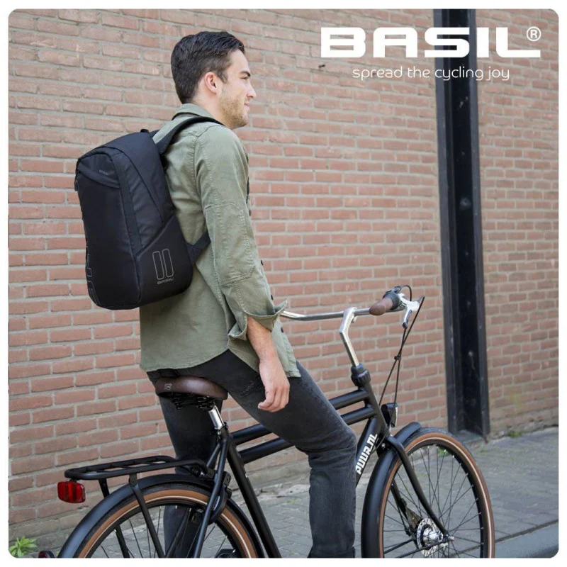 Basil Flex 17L bicycle bag / backpack