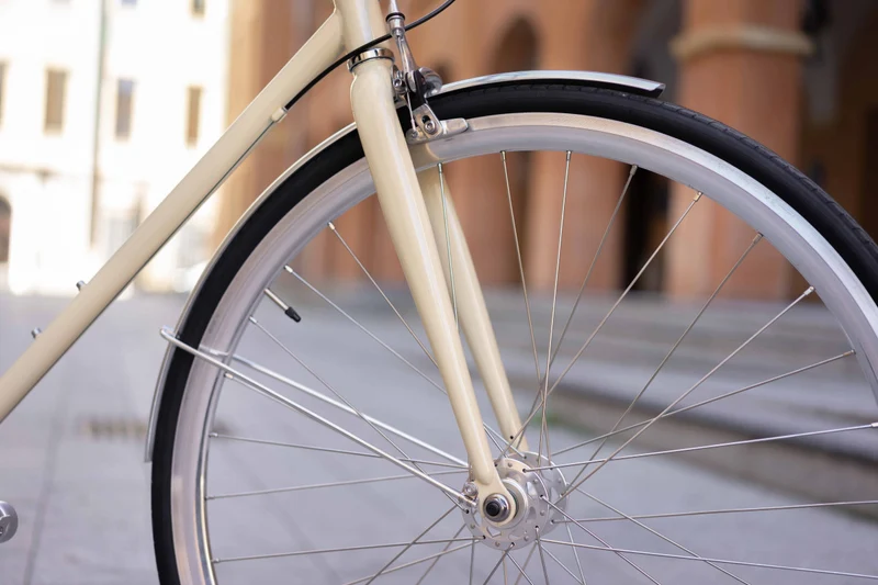 InFiné Cycles Asphalt Urban Bike - Cream