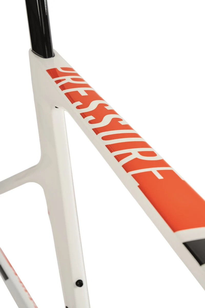 Cinelli Pressure road bike - 2021