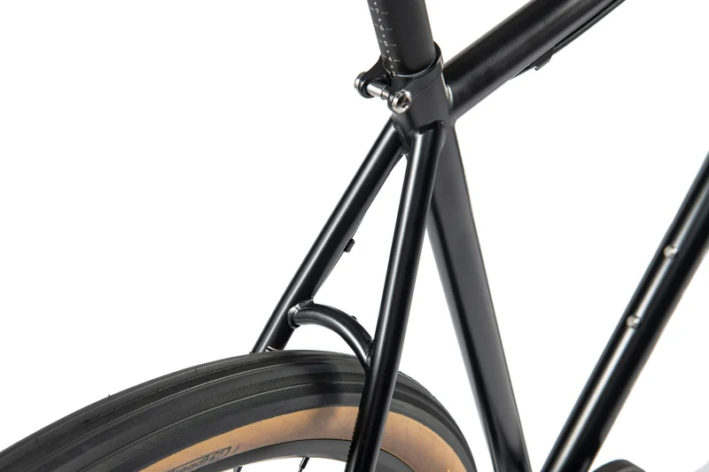 Bombtrack Outlaw belt-driven urban bike - 2022