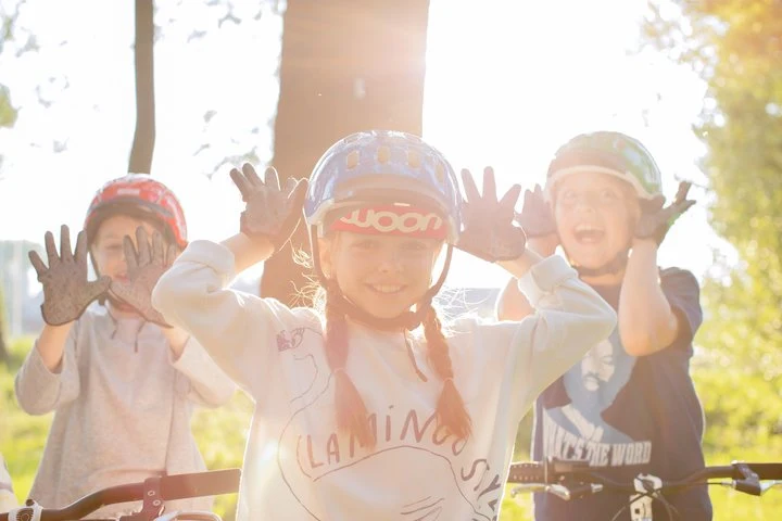 Woom Tens children's cycling gloves
