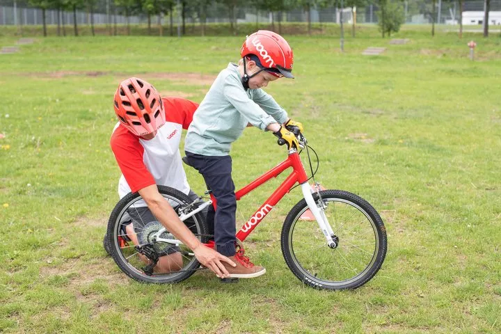 Woom Tens children's cycling gloves