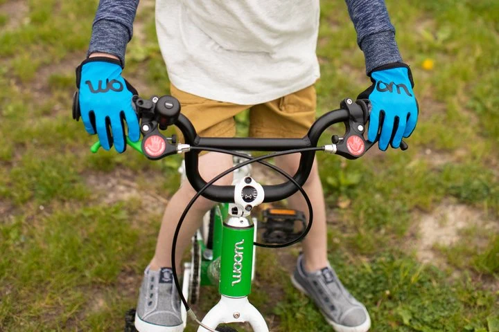 Woom Tens children's cycling gloves