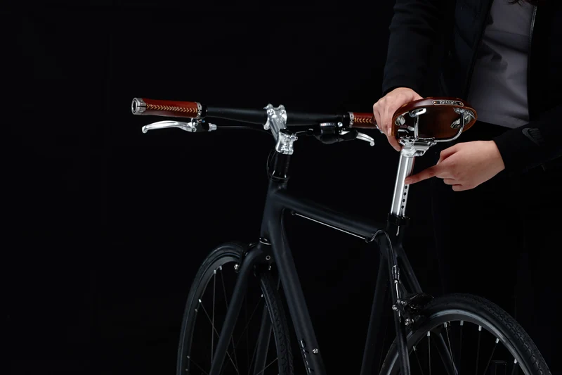 LightSKIN LED seat post HA302 Black