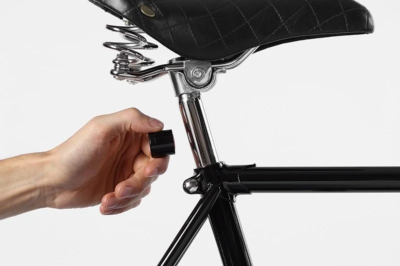 Lucetta magnetic mount bike light