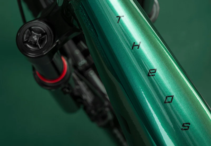 Vélo électrique Kellys Theos R50 725Wh