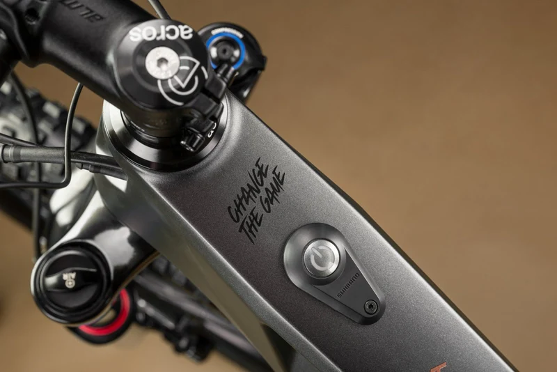 Vélo électrique Kellys Theos F60 SH 820Wh