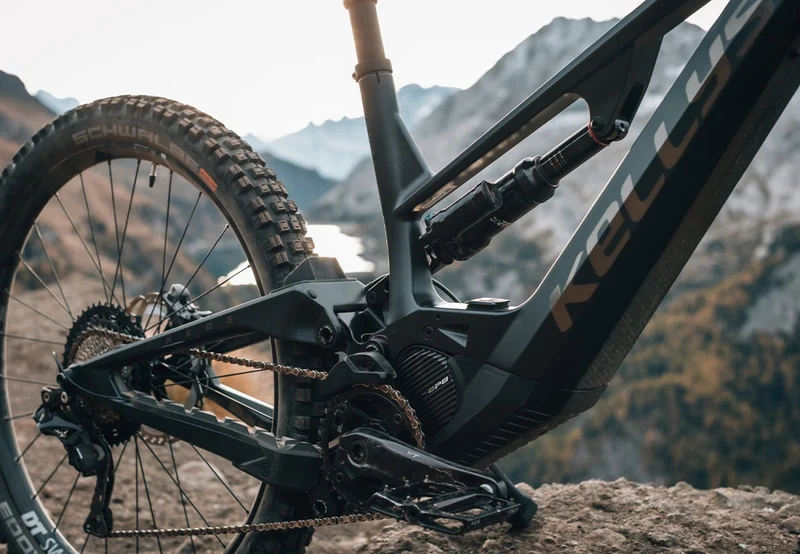 Vélo électrique Kellys Theos F90 SH 820Wh