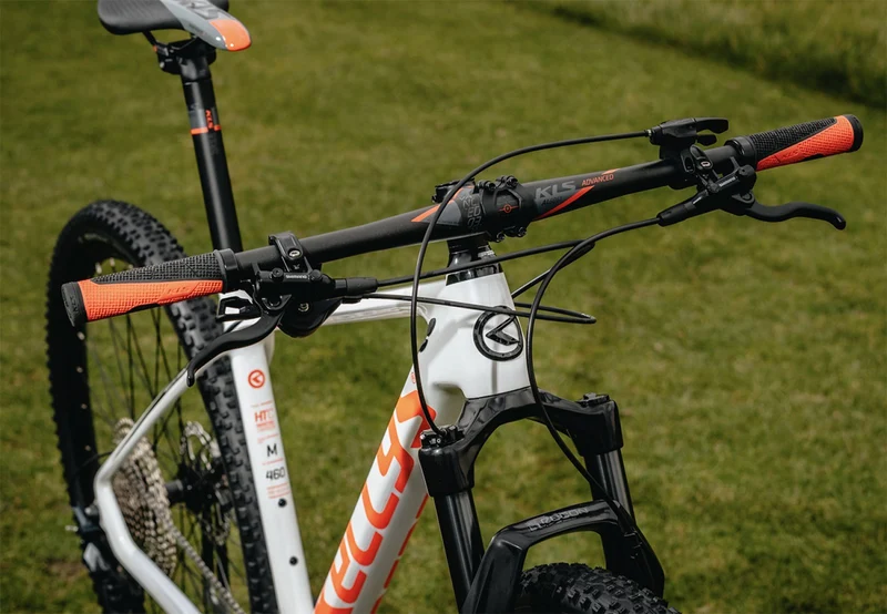 Hacker 30 - Kellys - VTT