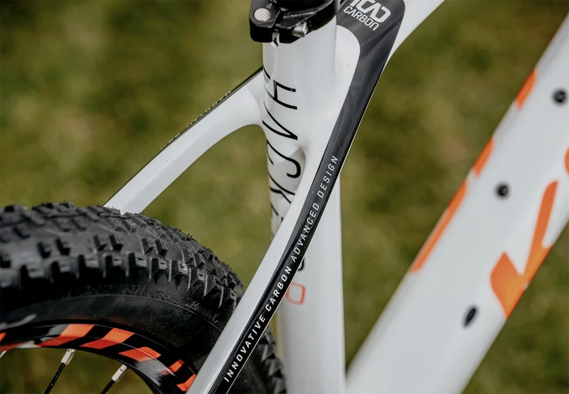 Hacker 30 - Kellys - VTT